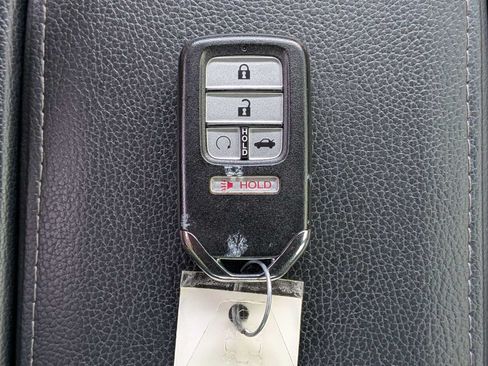 Used 2020 Honda Civic Sport image 31