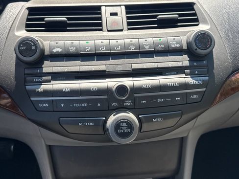Used 2011 Honda Accord EX image 24