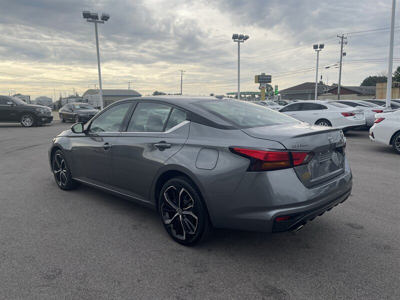 Used 2023 Nissan Altima 2.5 SR AWD/4WD image 5