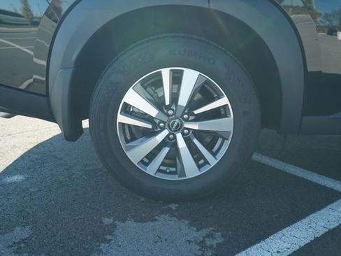 Used 2023 Nissan Pathfinder SL image 41