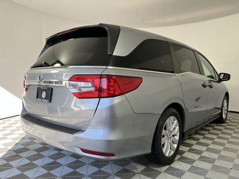 Used 2019 Honda Odyssey LX image 7
