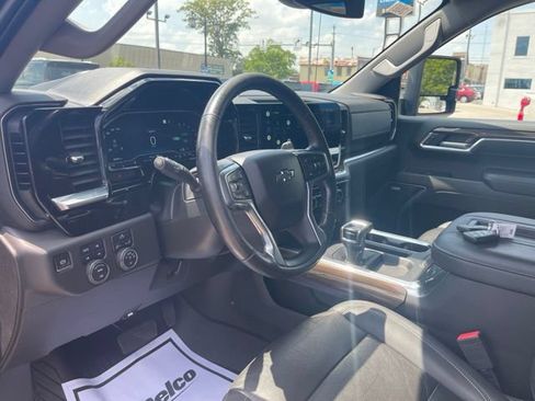 Used 2022 Chevrolet Silverado 1500 RST AWD/4WD image 16