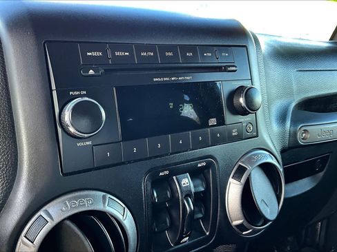 Used 2017 Jeep Wrangler Unlimited Sport w/ Quick Order Package 23S image 32