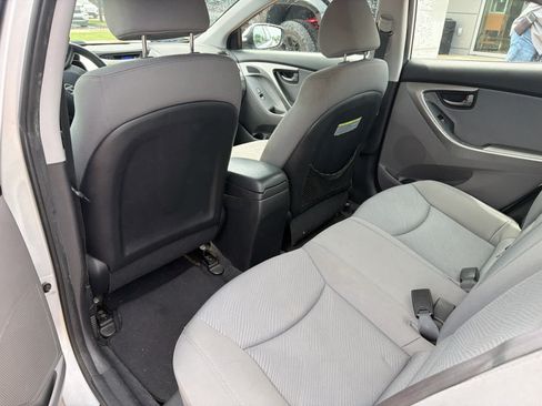 Used 2013 Hyundai Elantra GLS w/ Preferred Pkg FWD image 8