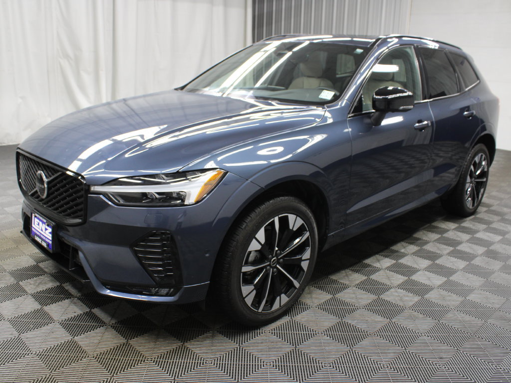 Used 2026 Volvo XC60 B5 Plus w/ Protection Package Premier AWD/4WD image 9