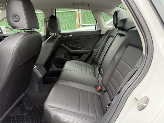 Certified 2023 Volkswagen Jetta SE FWD image 13