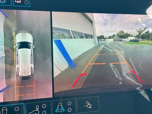 New 2026 GMC Yukon Elevation image 18