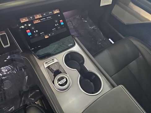 New 2026 Cadillac Vistiq Luxury image 26