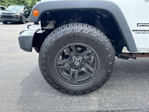 Used 2016 Jeep Wrangler Unlimited Sport w/ Connectivity Group image 23