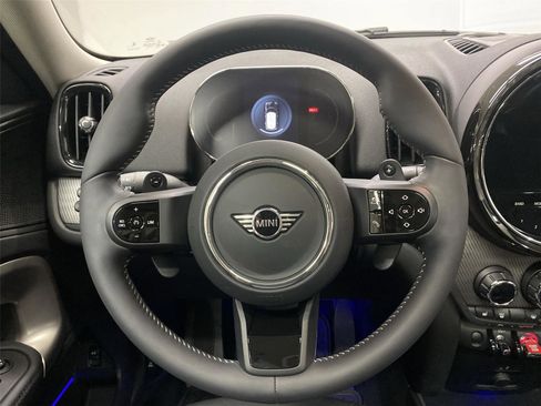Certified 2024 MINI Cooper Countryman S w/ Signature Upholstery Package AWD/4WD image 15