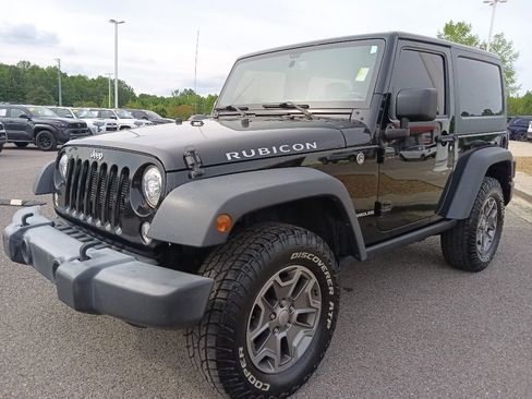 Used 2017 Jeep Wrangler Rubicon w/ Power Convenience Group AWD/4WD image 7
