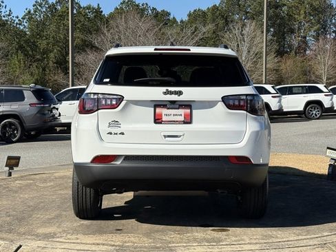 New 2026 Jeep Compass Latitude image 6
