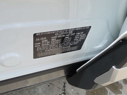New 2027 Kia Sportage LX FWD image 32