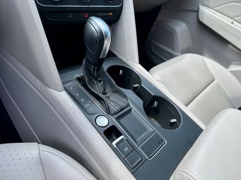 Certified 2023 Volkswagen Atlas SE image 30