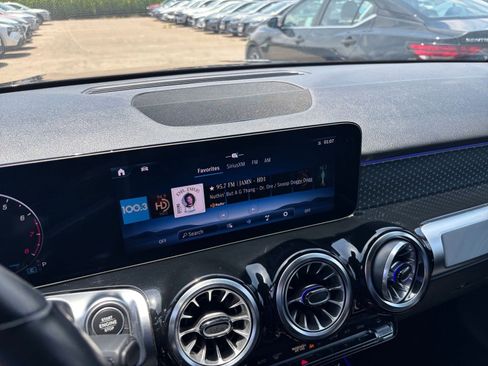 Used 2024 Mercedes-Benz GLB 250 image 20