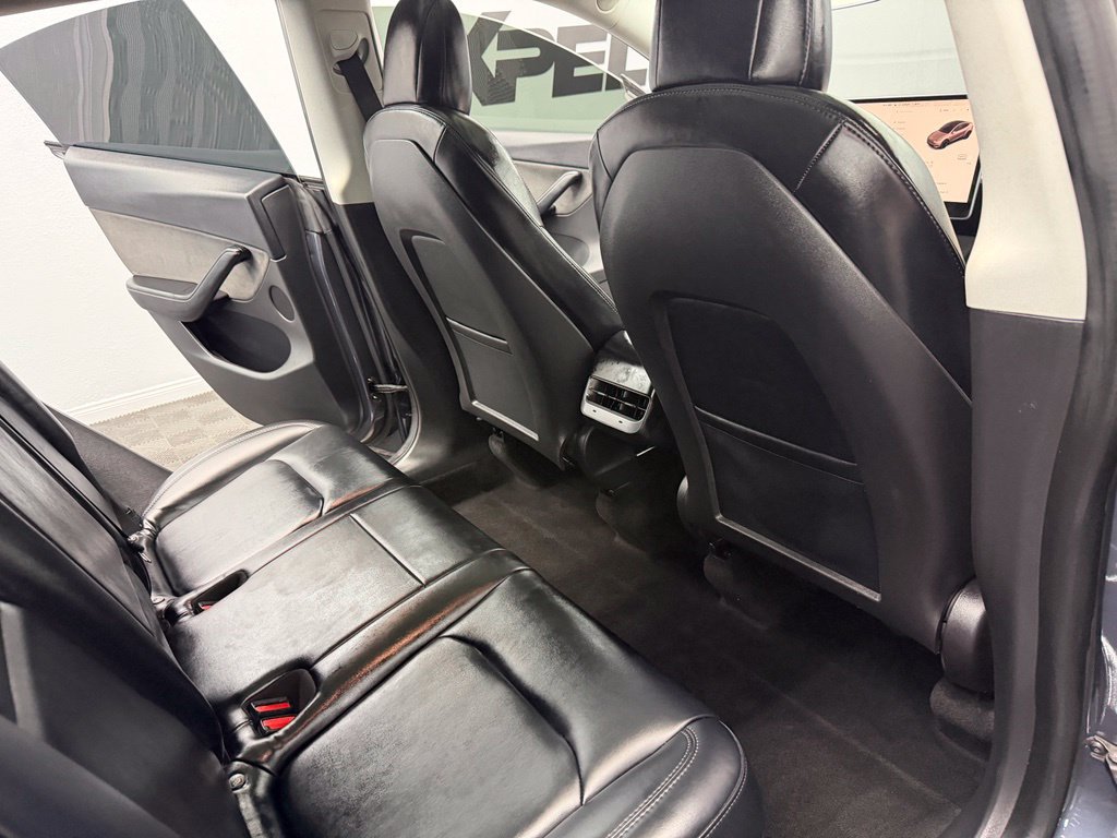 Used 2022 Tesla Model Y Performance AWD/4WD image 43