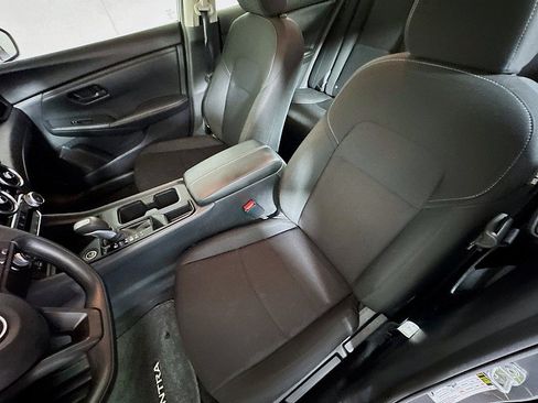 Used 2025 Nissan Sentra S FWD image 11