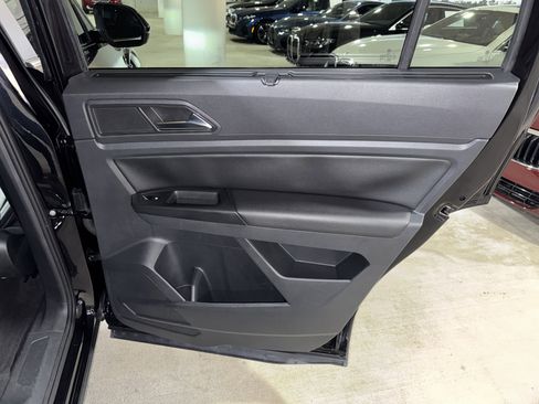 Used 2021 Volkswagen Atlas SE image 11