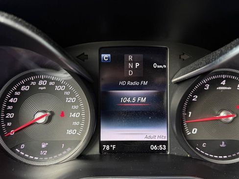 Used 2018 Mercedes-Benz GLC 300 4MATIC image 51