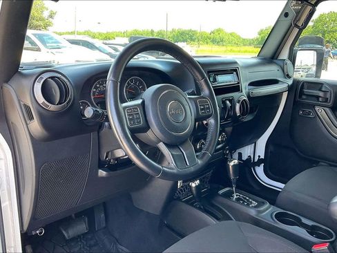 Used 2016 Jeep Wrangler Sport w/ Quick Order Package 24S AWD/4WD image 11