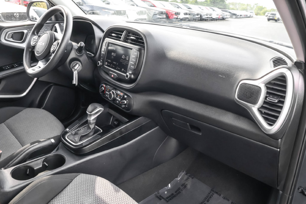 Used 2024 Kia Soul LX w/ Option Group 015 FWD image 34