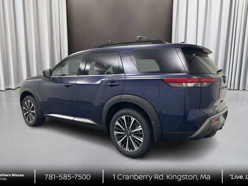 New 2026 Nissan Pathfinder Platinum AWD/4WD image 6