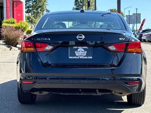 Certified 2024 Nissan Altima 2.5 SV FWD image 7