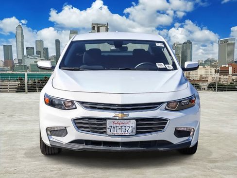 Used 2017 Chevrolet Malibu Hybrid FWD image 2
