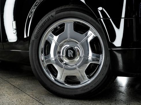 Used 2009 Rolls-Royce Phantom Sedan image 45