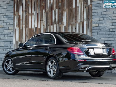 Used 2019 Mercedes-Benz E 300 4MATIC image 4