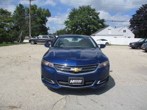 Used 2014 Chevrolet Impala LT w/ Convenience Package image 3