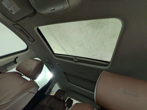 Used 2019 Buick Enclave Avenir w/ Avenir Technology Package image 33