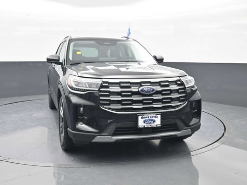 New 2026 Ford Explorer Active w/ Active Comfort Package AWD/4WD image 2