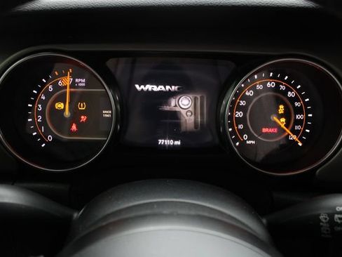 Used 2018 Jeep Wrangler Unlimited Sport S AWD/4WD image 9