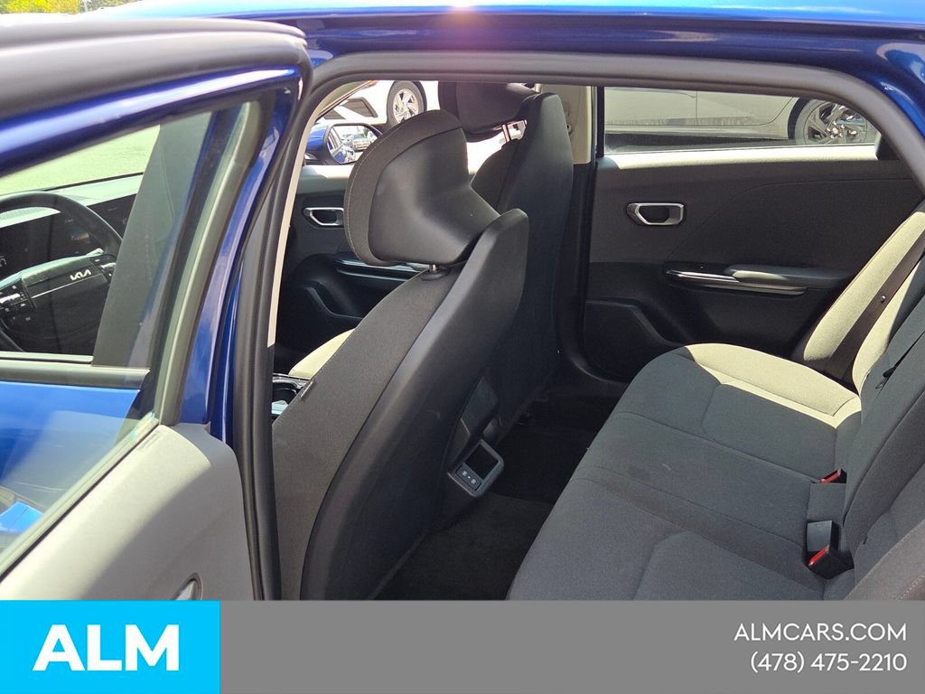 Used 2025 Kia K4 FWD image 8