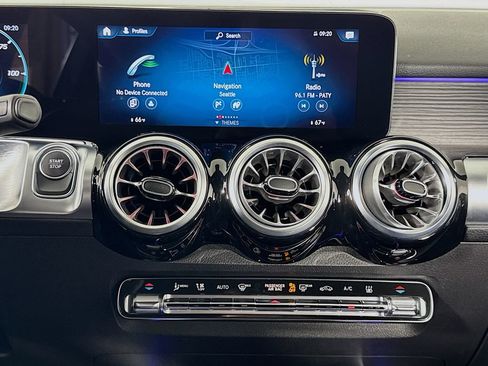 Used 2023 Mercedes-Benz EQB 300 4MATIC image 14