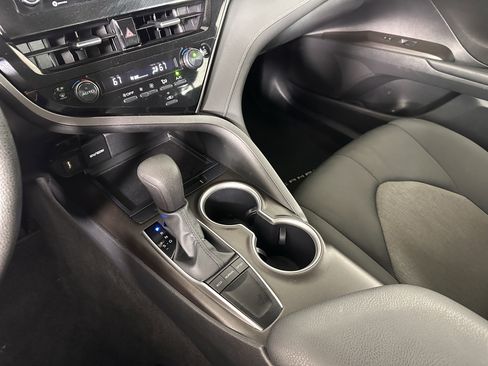 Used 2023 Toyota Camry LE image 18