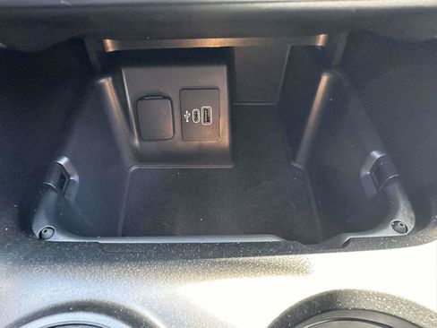 Used 2025 Ford Explorer ST-Line w/ ST-Line Street Pack AWD/4WD image 26
