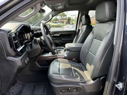 Used 2023 Chevrolet Silverado 1500 RST image 12