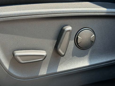 Used 2025 Ford Escape ST-Line w/ Tech Pack #1 FWD image 20