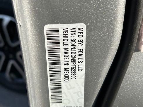 Used 2023 Jeep Compass Limited image 27