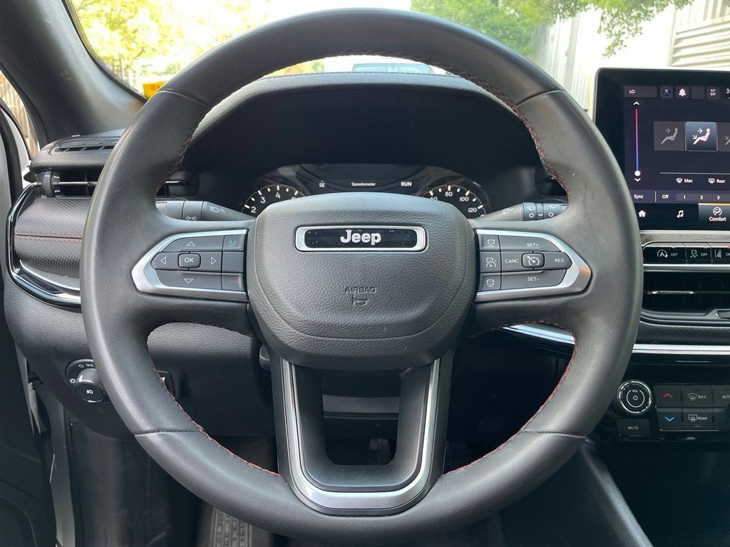 Used 2023 Jeep Compass Trailhawk AWD/4WD image 15