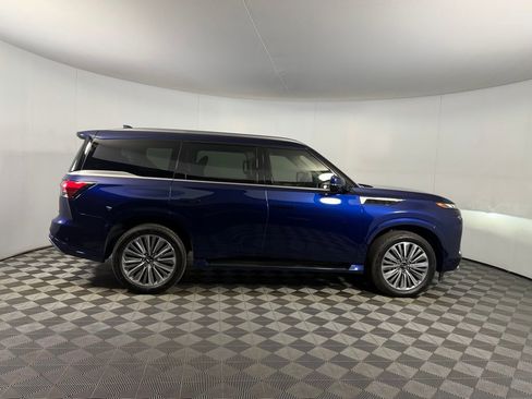 Used 2025 INFINITI QX80 Sensory image 5