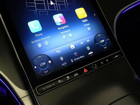 Used 2025 Mercedes-Benz GLC 350e GLC 350e w/ Driver Assistance Package image 26