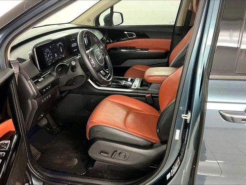 Used 2024 Kia Carnival SX image 17