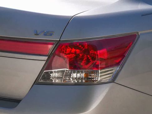 Used 2012 Honda Accord EX-L image 10