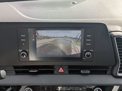 Used 2025 Kia Sportage LX FWD image 20