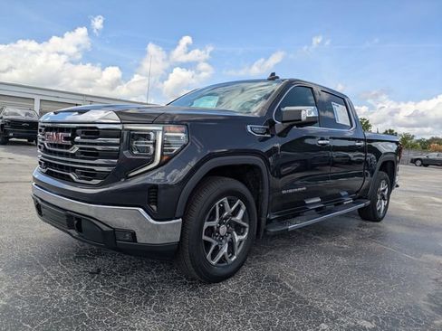 Used 2024 GMC Sierra 1500 SLT w/ SLT Premium Package RWD image 5