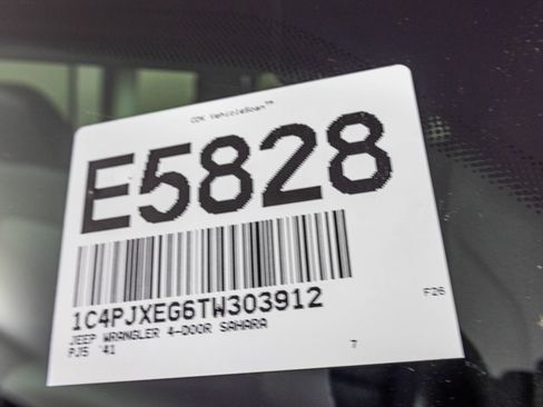 New 2026 Jeep Wrangler Unlimited Sahara AWD/4WD image 44