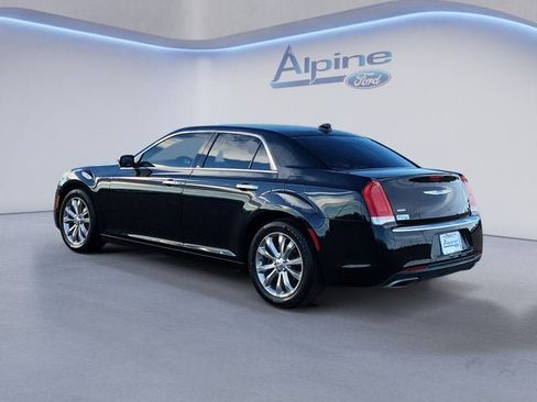 Used 2018 Chrysler 300 Limited image 3